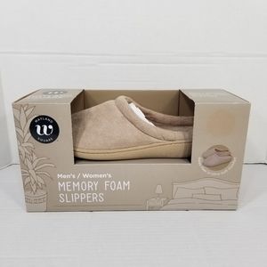 New Wayland Square Unisex Beige Memory Foam Slippers S (Mens: 6-7 / Womens: 7-8)
